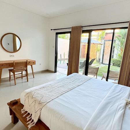 Villa Niu Center Canggu - Fattylion ภายนอก รูปภาพ