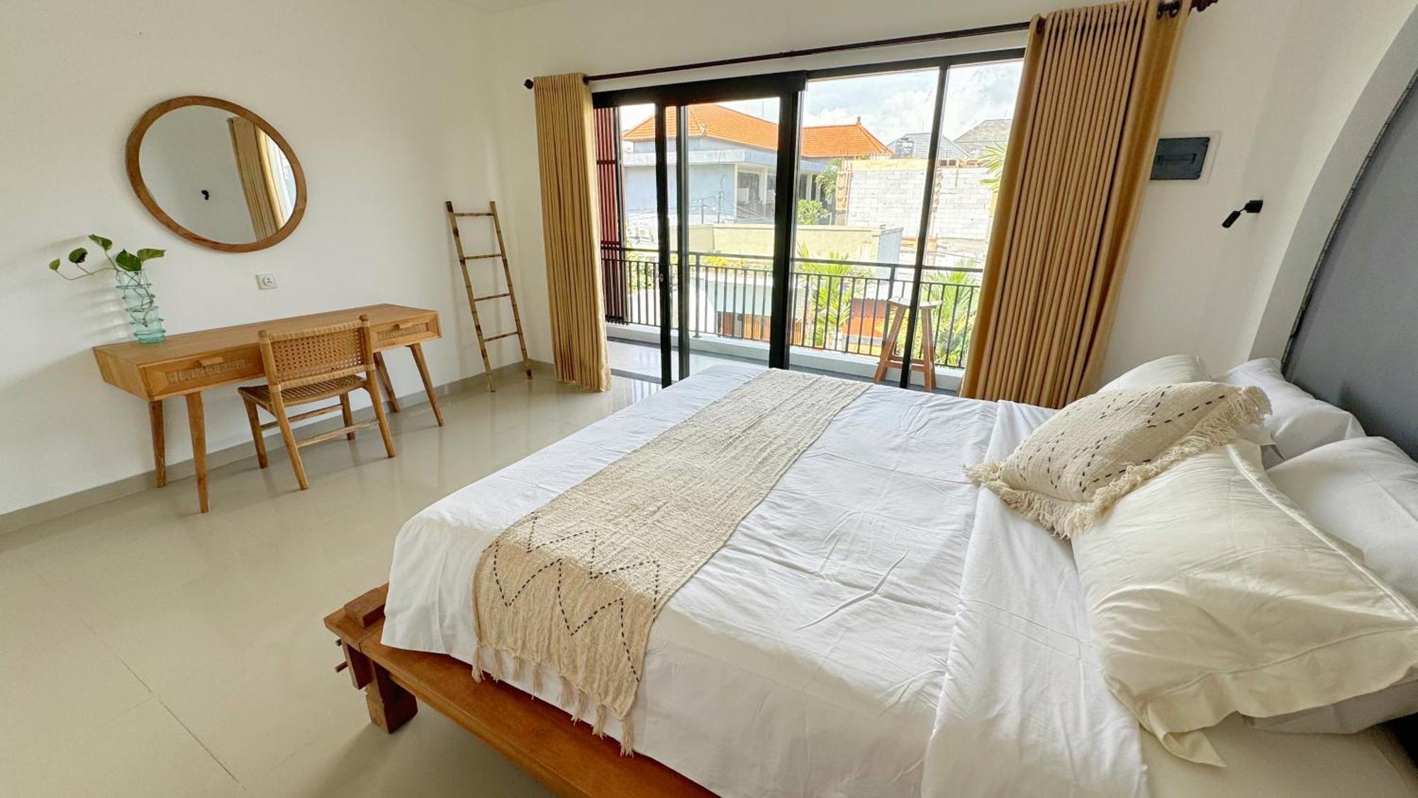 Villa Niu Center Canggu - Fattylion ภายนอก รูปภาพ